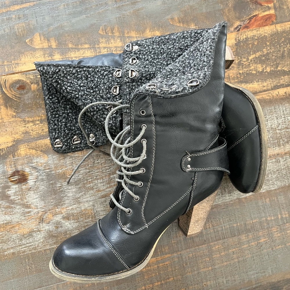 Source Unknown Black and Gray Lace Up Boots